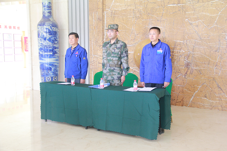 基干民兵集中點(diǎn)驗(yàn)暨開訓(xùn)動(dòng)員大會在蘭高閥門舉行 基干民兵集中點(diǎn)驗(yàn)暨開訓(xùn)動(dòng)員大會在蘭高閥門舉行