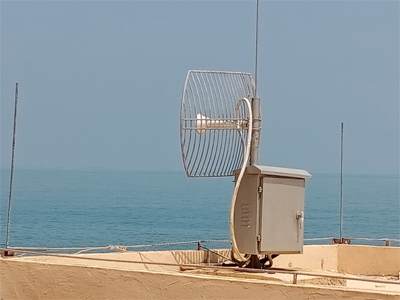 LA-MG523應用于島上和陸地間(jian)數據無線組網通(tong)訊