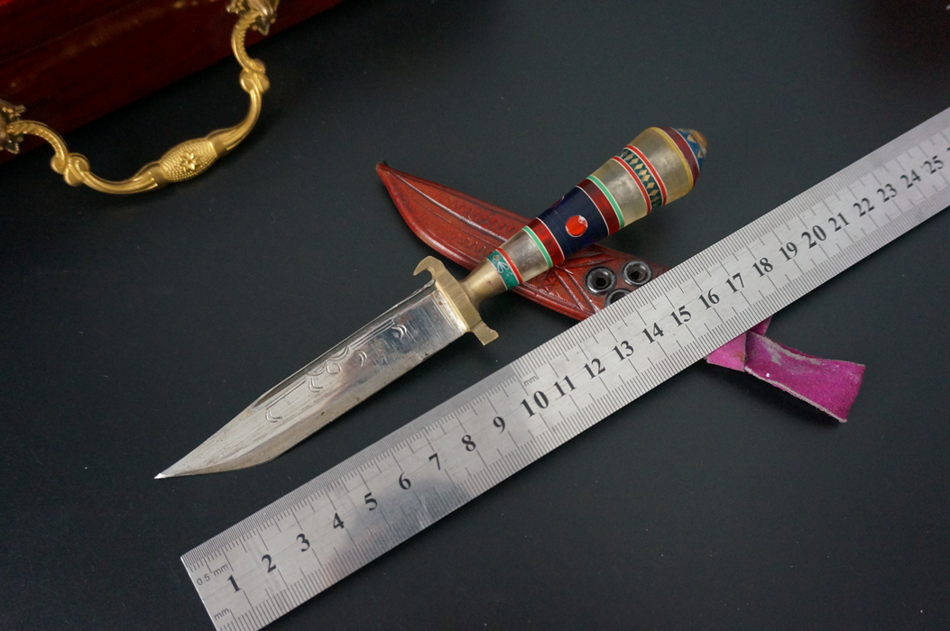 【孤品老刀】 英吉沙小刀80年代制作老刀,喜欢微信询价
