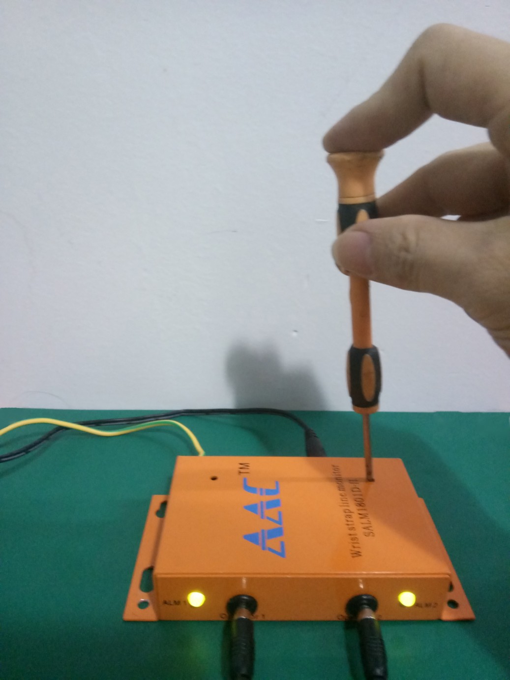 防静电手腕带报警器工作异常调试后