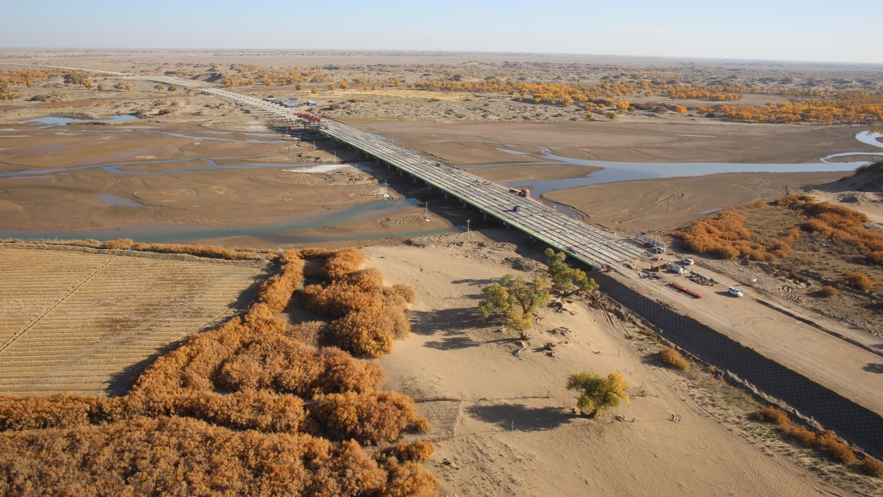 大漠戈壁筑丰碑 —京新高速公路临白段三标建设纪实