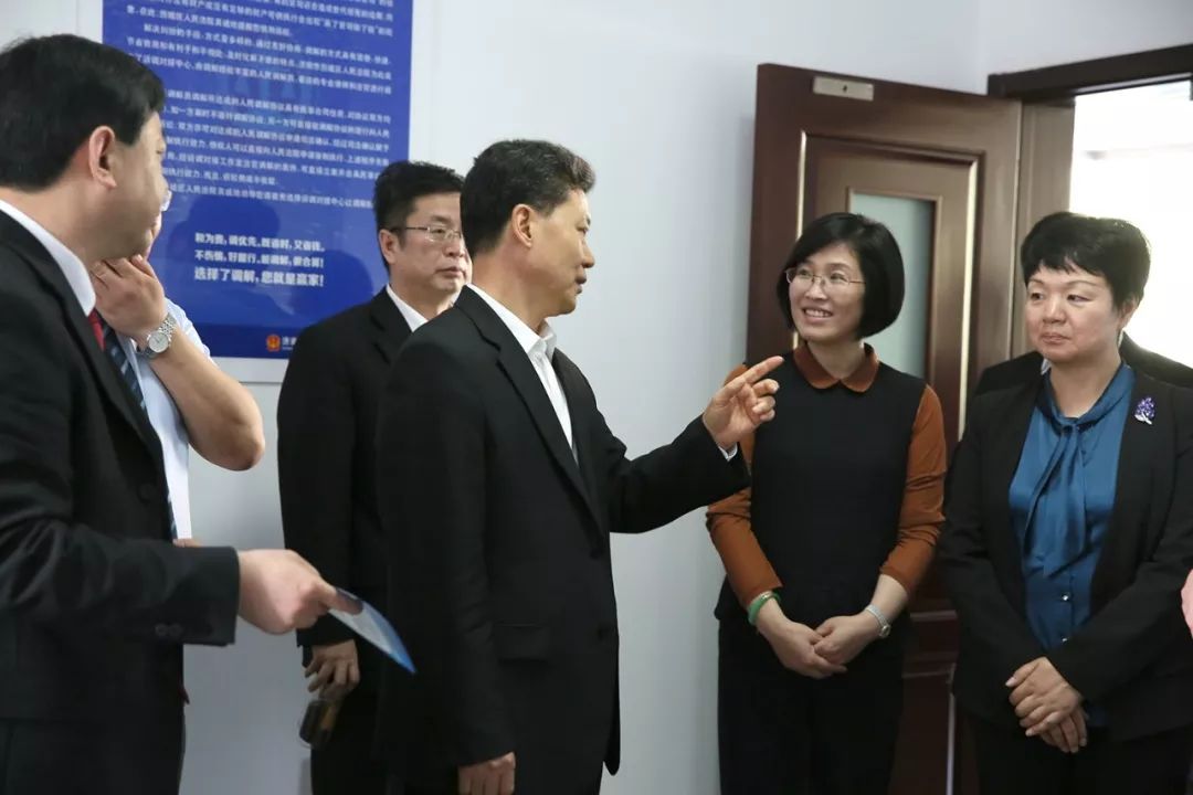 山东省高院党组书记院长张甲天将法援在线在法院设立工作站的成功经验
