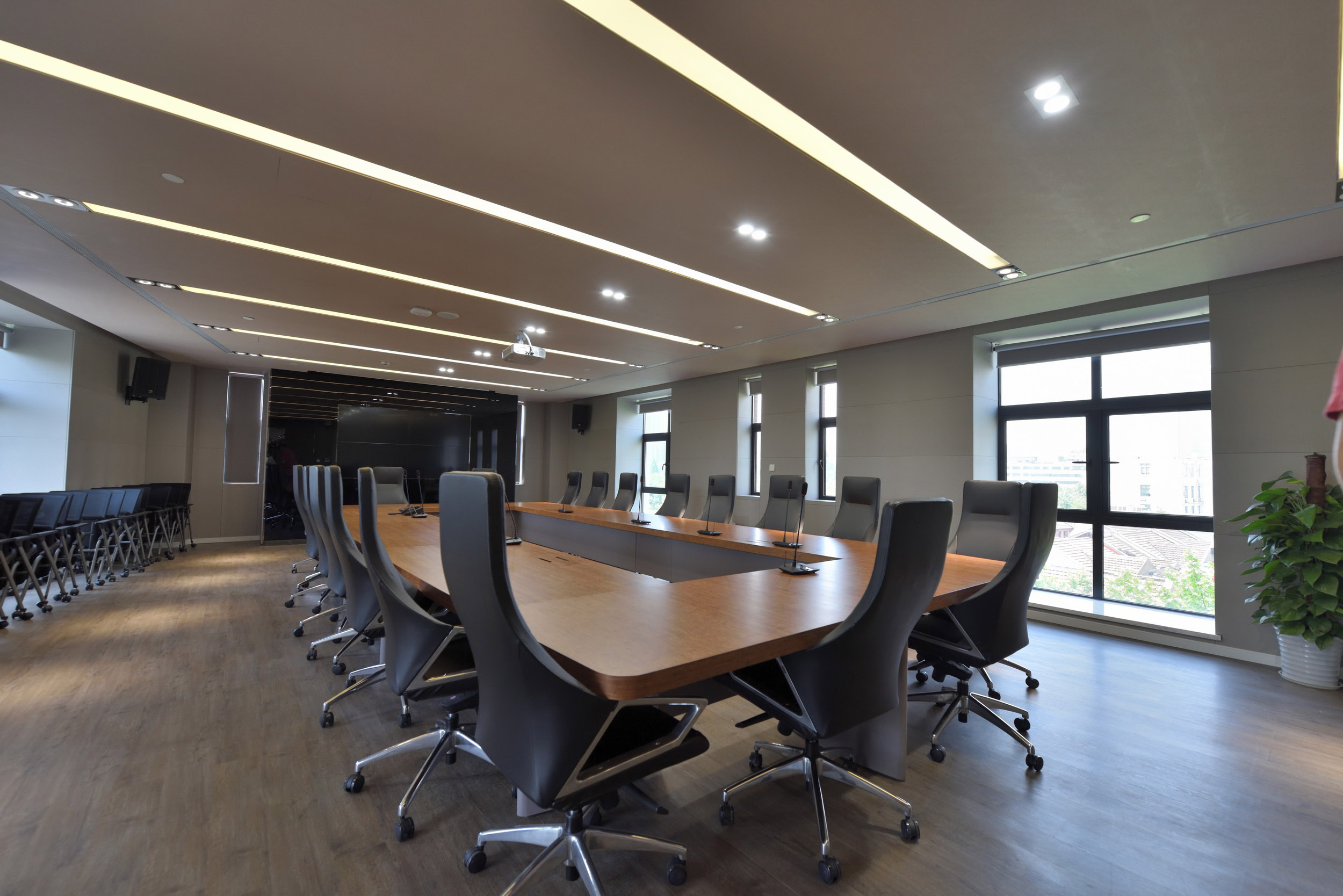 淮海集团陕西南路办公室装修项目