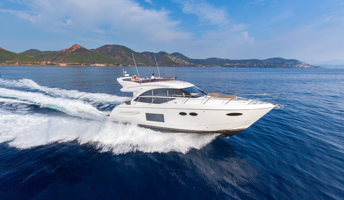 公主49英尺飞桥游艇