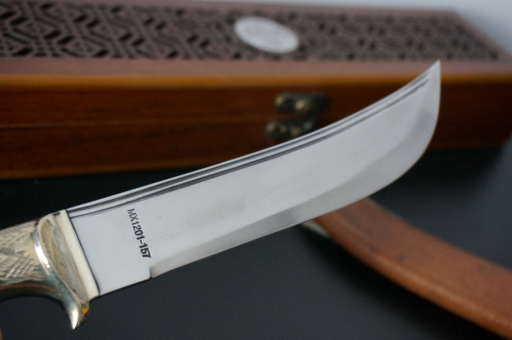 【精品弯刀】960元包邮送牛皮刀鞘和护刀油 英吉沙鹰嘴造型弯刀,全长