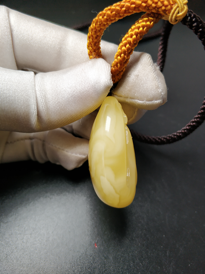 【无相佛】1280元包邮送礼盒 天然原矿蜜蜡,满蜜,非常柔和的颜色和