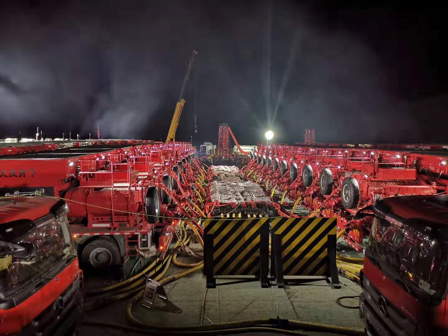 页岩油二氧化碳分段体积压裂