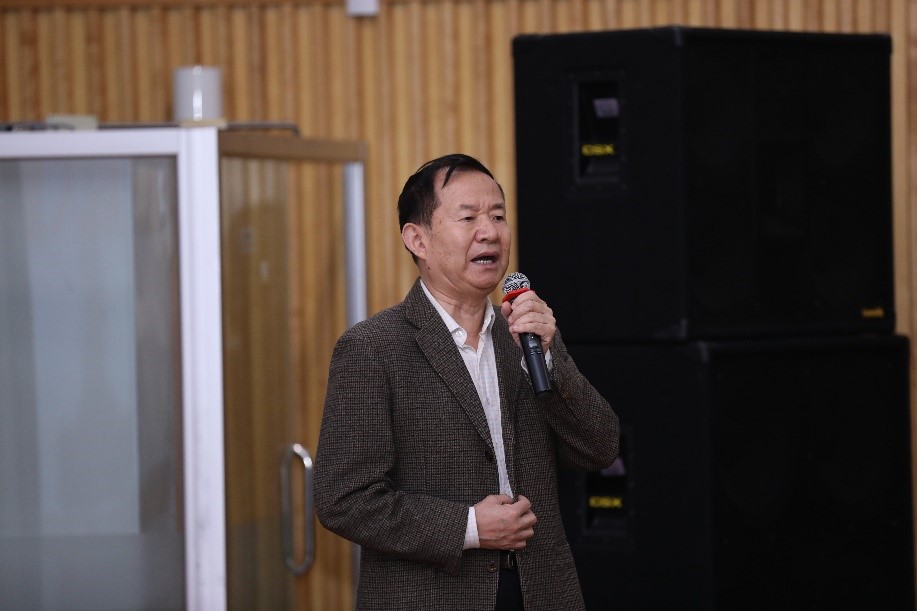 人心的航天科普讲座,原国防科工委宣传部副部长刘江海大校亲自主持